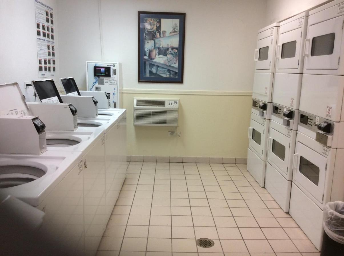 Intown Suites Extended Stay Chicago Il - Elk Grove O'Hare Елк-Ґров-Віллідж Екстер'єр фото