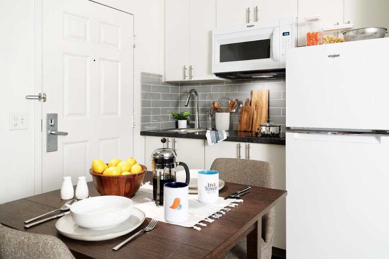 Intown Suites Extended Stay Chicago Il - Elk Grove O'Hare Елк-Ґров-Віллідж Екстер'єр фото