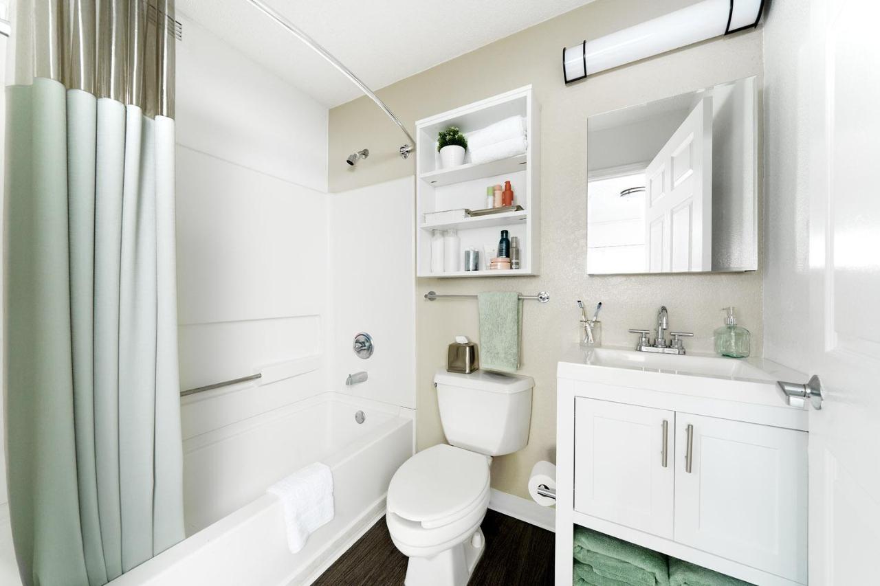 Intown Suites Extended Stay Chicago Il - Elk Grove O'Hare Елк-Ґров-Віллідж Екстер'єр фото